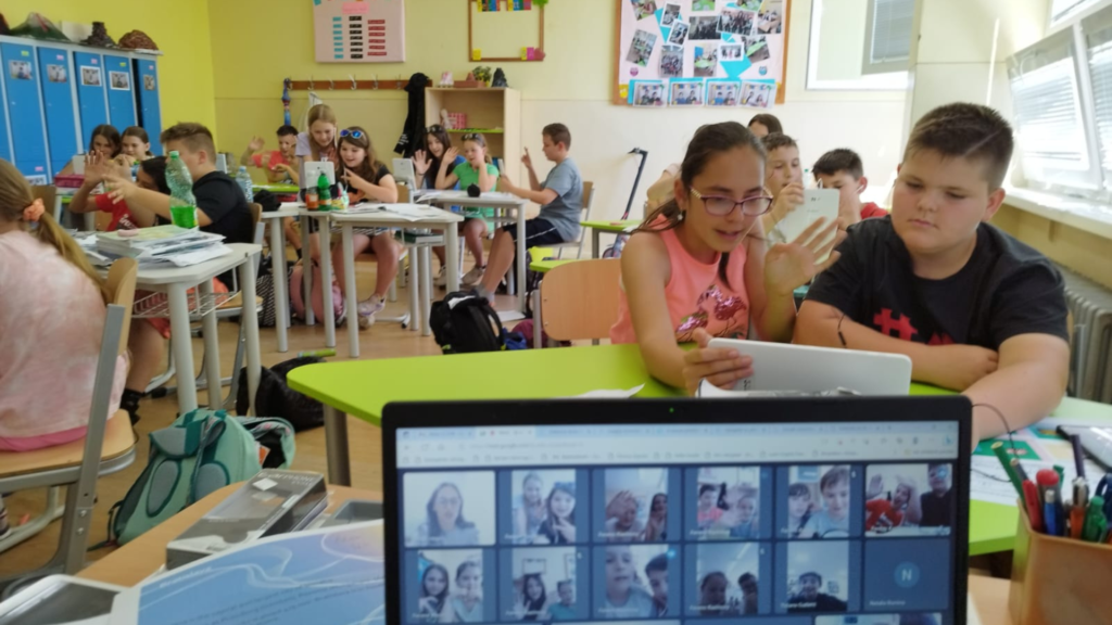 Story Womens Equality Day—When Students Became Advocates for Change Student Age Range 10–15 years old What the Project Was About Teacher Jhansi from India had an idea. Instead of just teaching